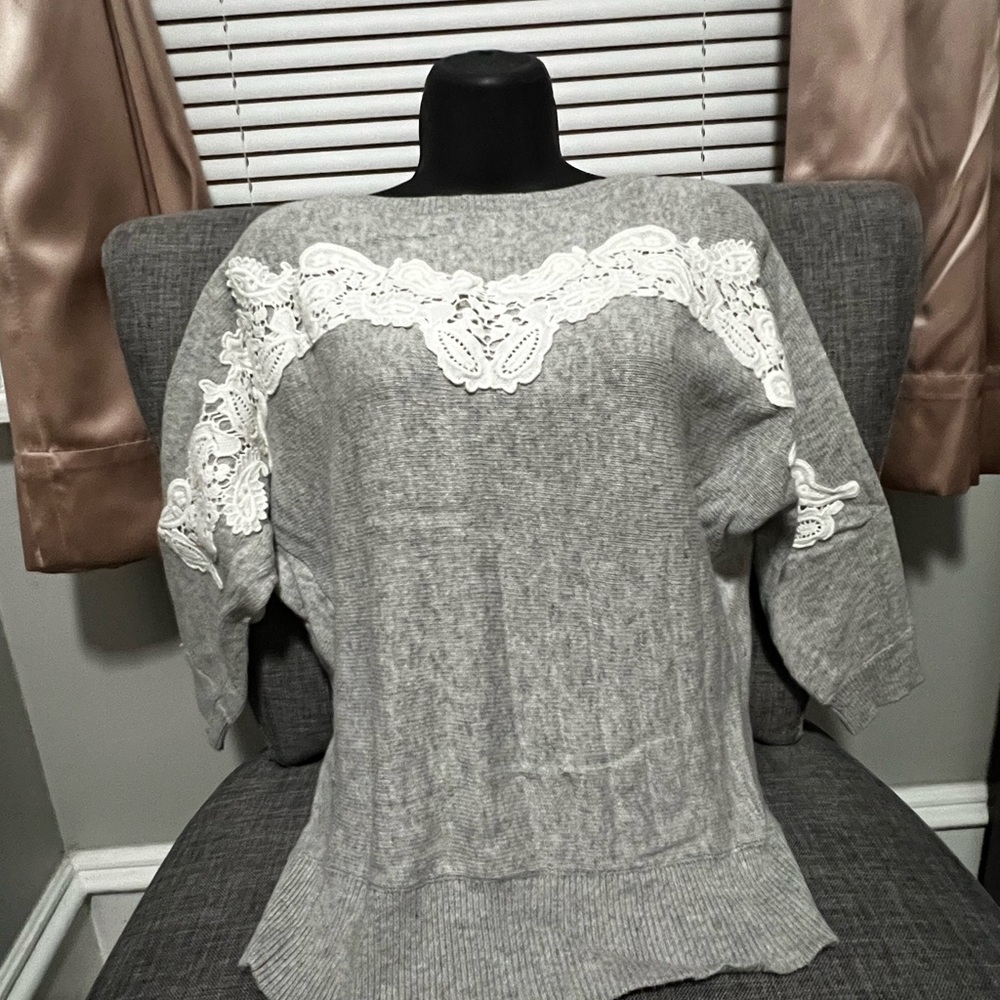 Grey 3/4 sleeve great for the office